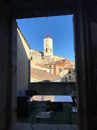 Chambre,salle De Bain,terrasse Saint-Gilles (Gard)
